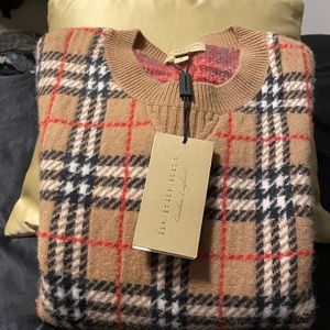 Burberry long sleeve sweatshirt